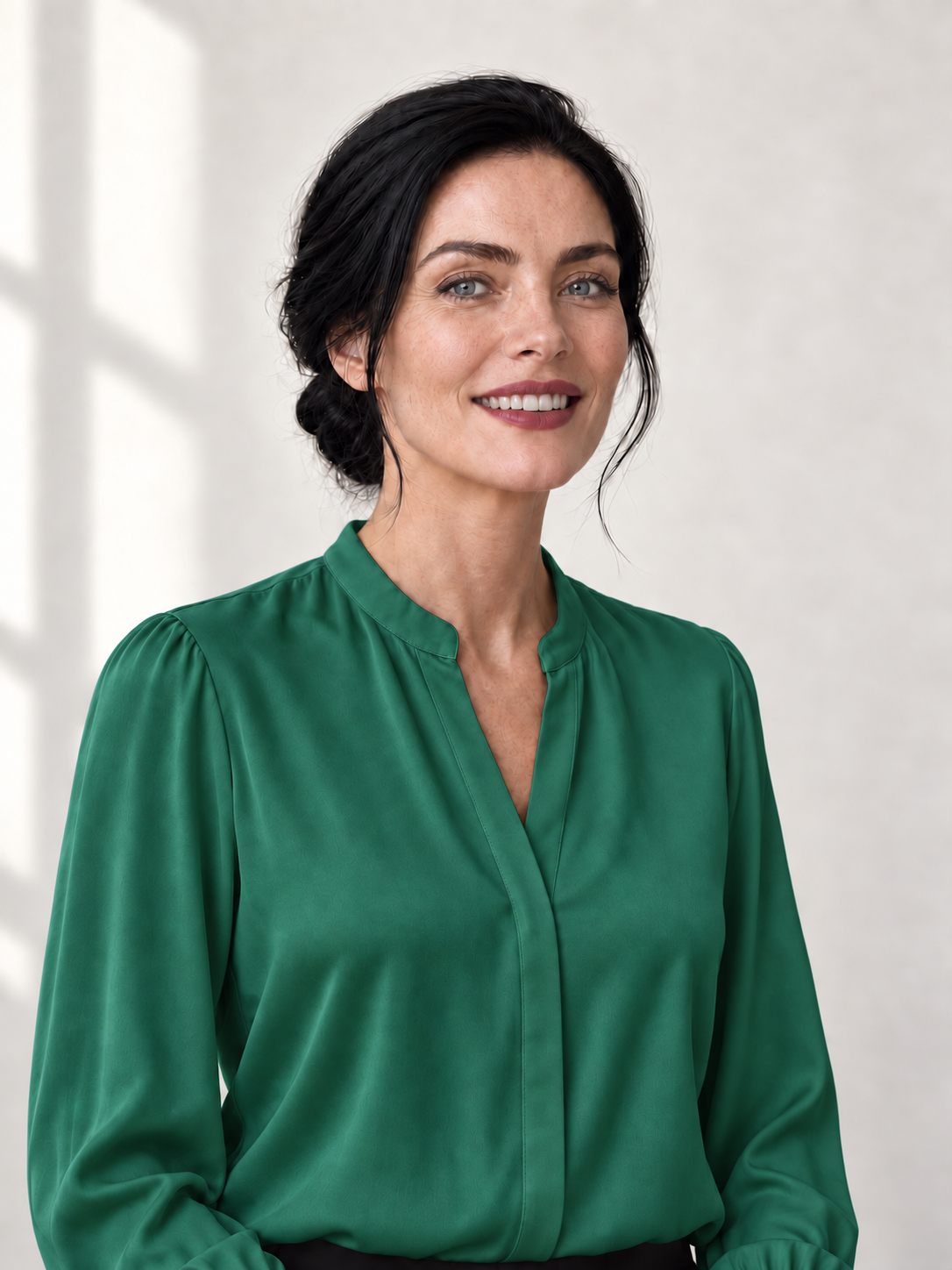 Comparação 6: verde-esmeralda perto do seu rosto